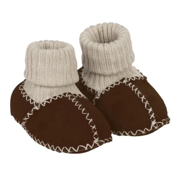 Warme Babyschuhe aus Lammfell für kleine Babyfüße in braun